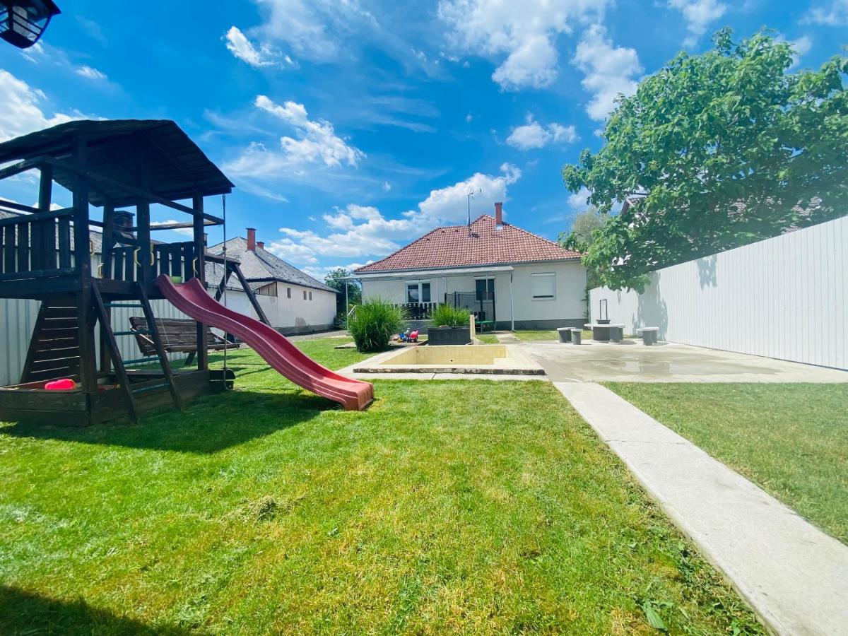Pandora Pool Apartman Hajdúszoboszló 外观 照片
