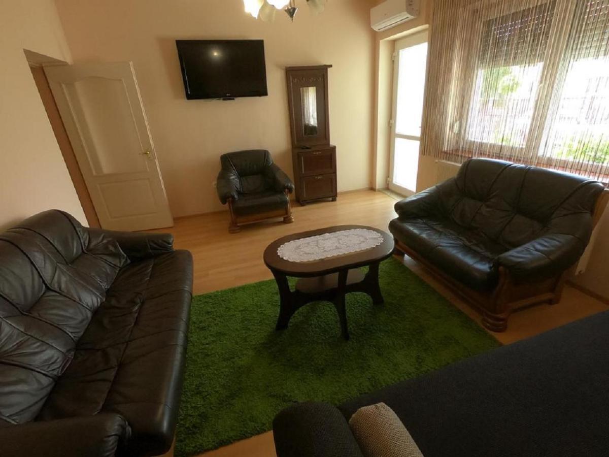 Pandora Pool Apartman Hajdúszoboszló 外观 照片