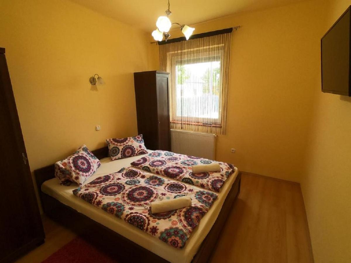 Pandora Pool Apartman Hajdúszoboszló 外观 照片